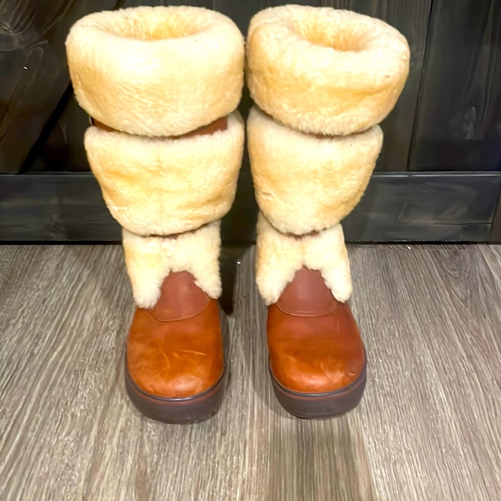 UGG leather waterproof brown fur boots 7